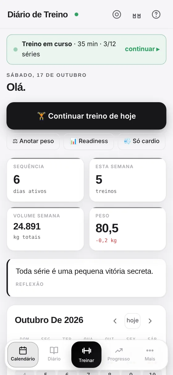 Início do app no celular com o atalho para continuar o treino de hoje e os números da semana.